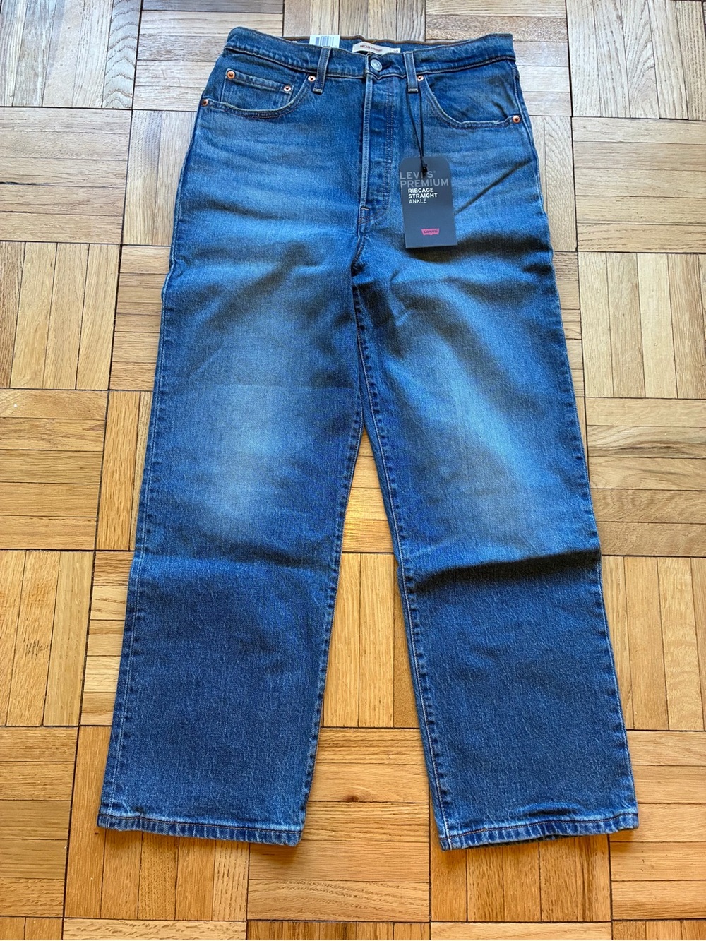 NWT Levi's Premium Ribcage Straight Ankle Jeans